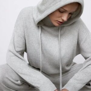 ZARA Hooded Knit Sweatshirt Size Medium in Gray